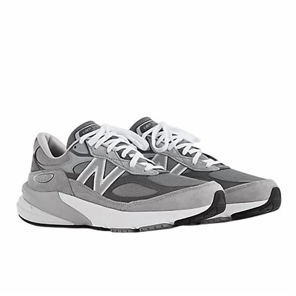 NEW NEW BALANCE men's fuelcell 990v6 sneaker - d/medium width in grey/grey - Picture 2 of 5